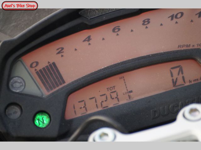 ducati - monster-696