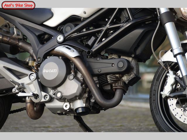 ducati - monster-696