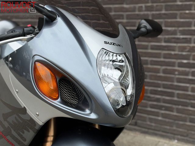 suzuki - gsx-r-1300-hayabusa