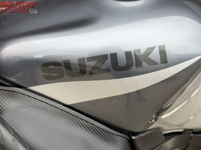 suzuki - gsx-r-1300-hayabusa