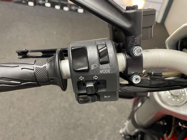 ducati - m-796