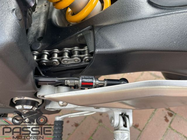 triumph - street-triple-rs