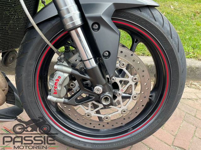 triumph - street-triple-rs