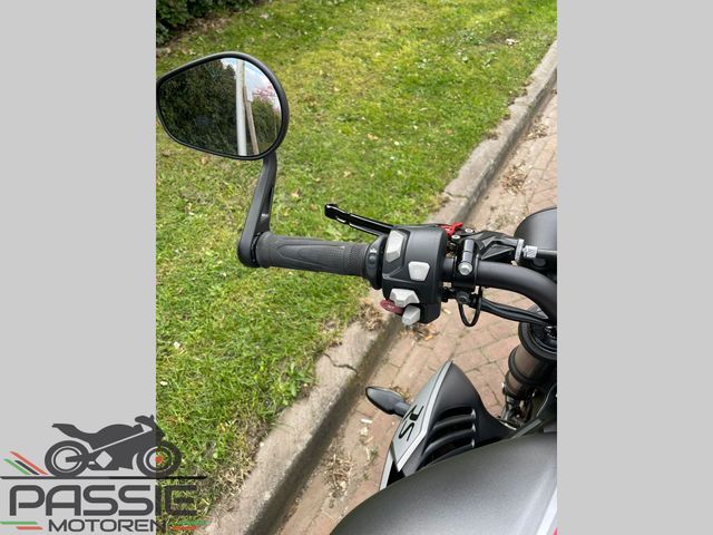 triumph - street-triple-rs