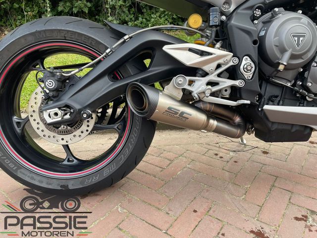 triumph - street-triple-rs