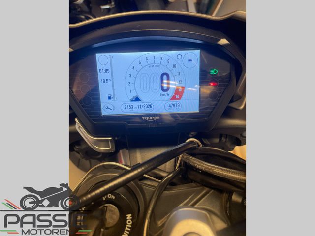 triumph - street-triple-rs