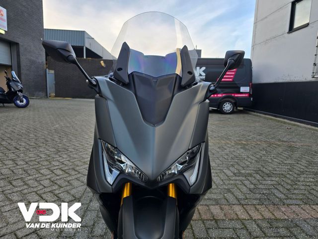 yamaha - tmax-tech-max-560
