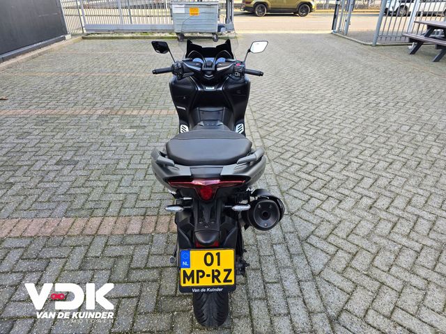 yamaha - tmax-tech-max-560