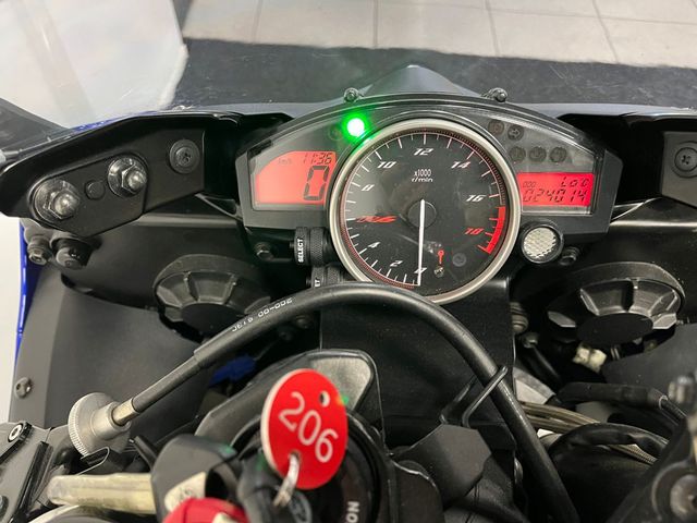 yamaha - yzf-r6-champions-edition