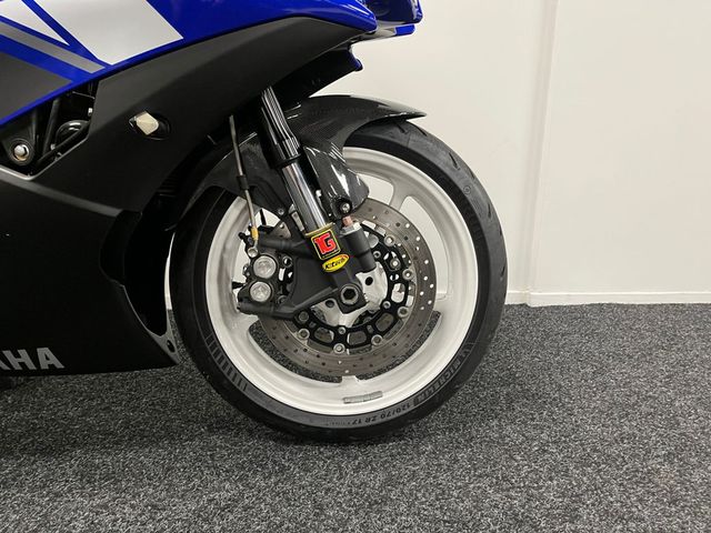 yamaha - yzf-r6-champions-edition