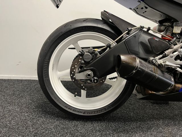 yamaha - yzf-r6-champions-edition