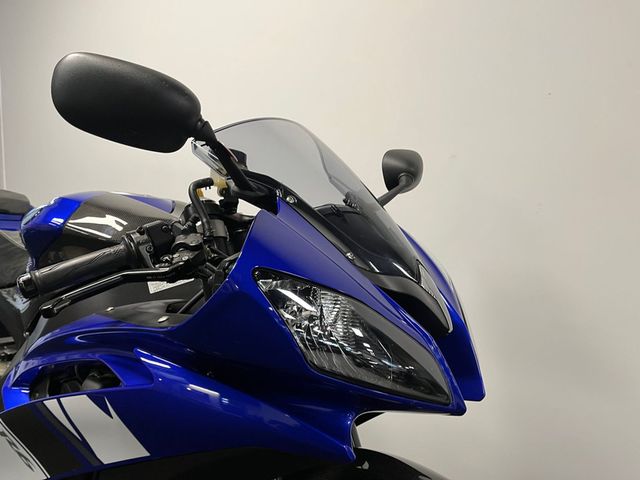 yamaha - yzf-r6-champions-edition