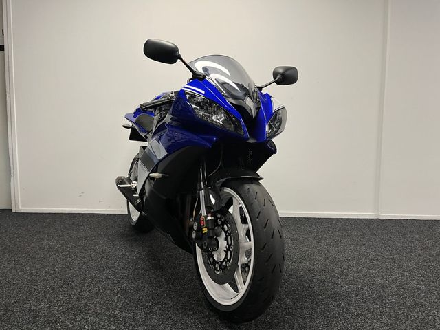 yamaha - yzf-r6-champions-edition