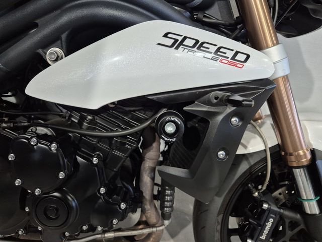 triumph - speed-triple-1050