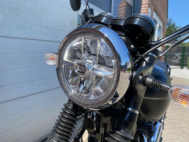 kawasaki - w800-street