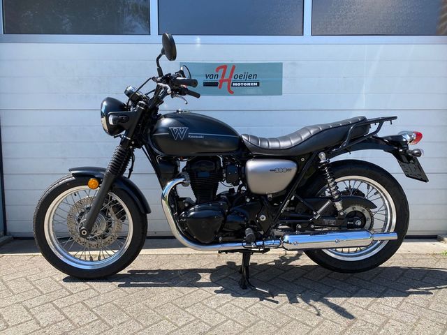 kawasaki - w800-street