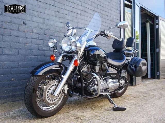 yamaha - xvs-1100-a-dragstar-classic