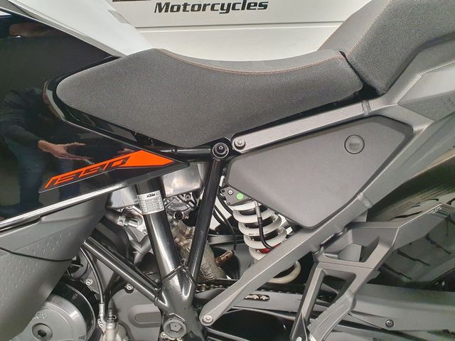 ktm - 1390-super-adventure-s-evo