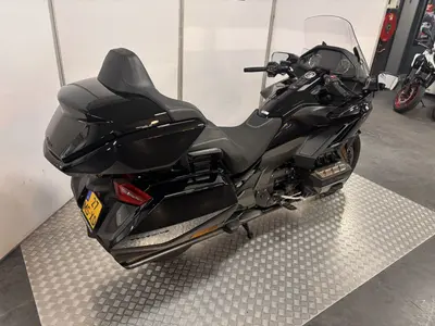 HONDA GL 1800 GOLDWING TOUR – foto 3