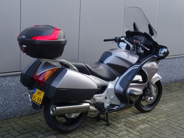 honda - st-1300-pan-european