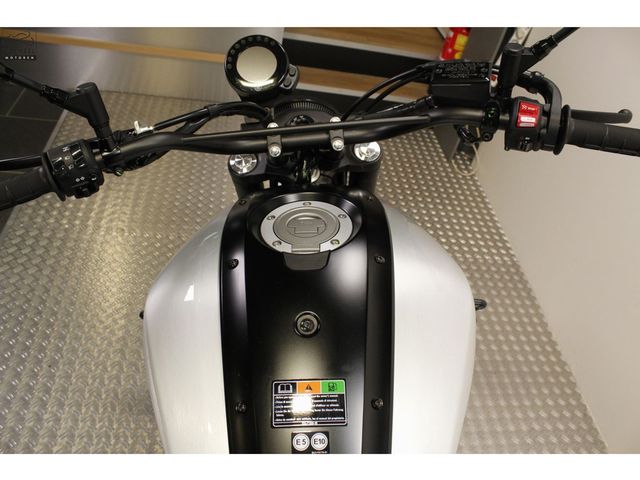 yamaha - xsr-700-legacy