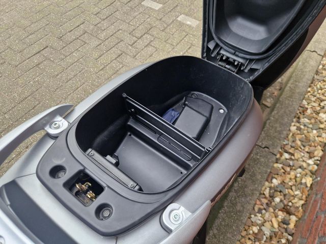 kymco - new-people-s-200i-abs