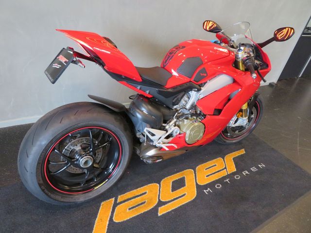 ducati - panigale-v4-s