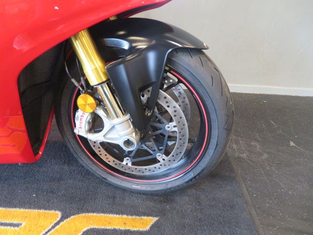 ducati - panigale-v4-s