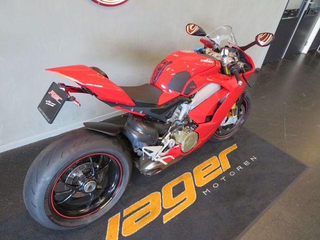 ducati - panigale-v4-s