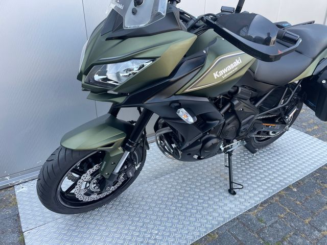 kawasaki - versys-650-grand-tourer