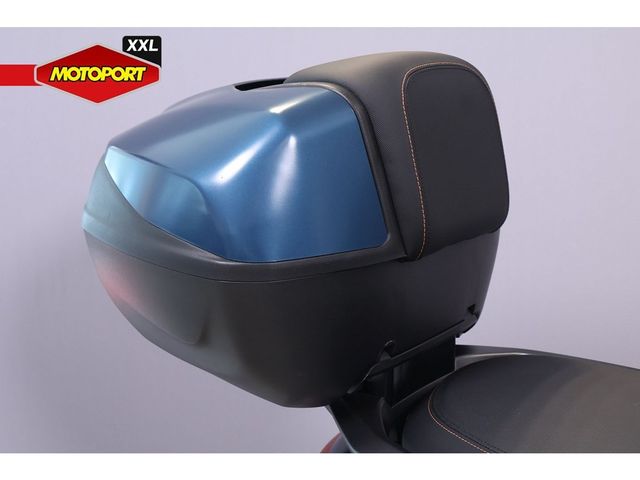 piaggio - mp3-530-hpe-advance-exlusive