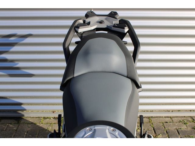 bmw - r-1300-gs