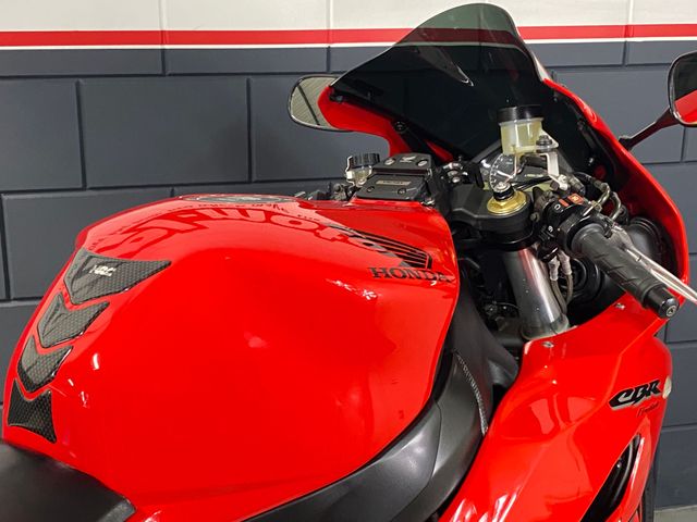honda - cbr-1000-rr-fireblade