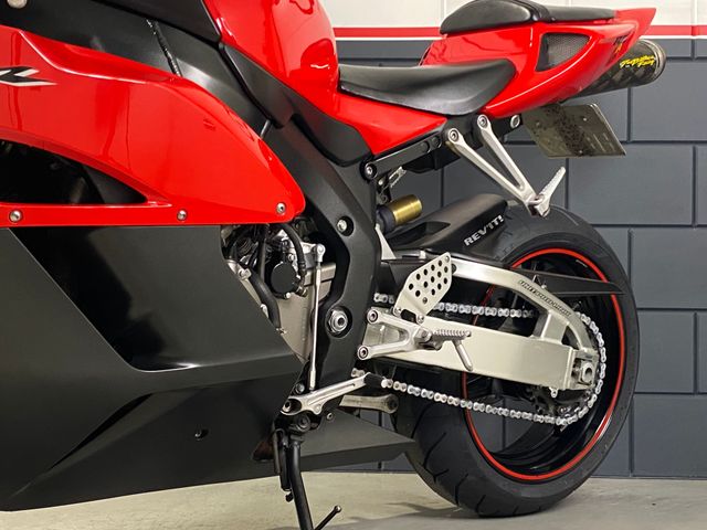 honda - cbr-1000-rr-fireblade