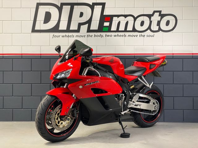 honda - cbr-1000-rr-fireblade