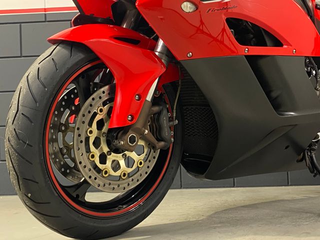 honda - cbr-1000-rr-fireblade