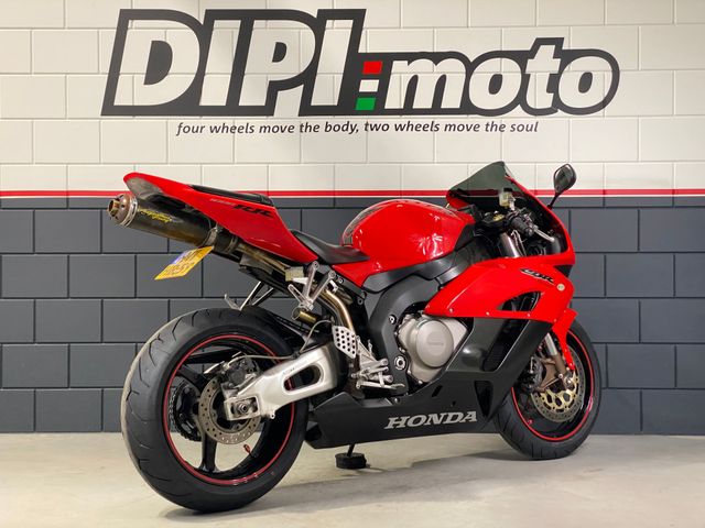 honda - cbr-1000-rr-fireblade