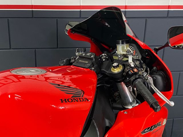 honda - cbr-1000-rr-fireblade