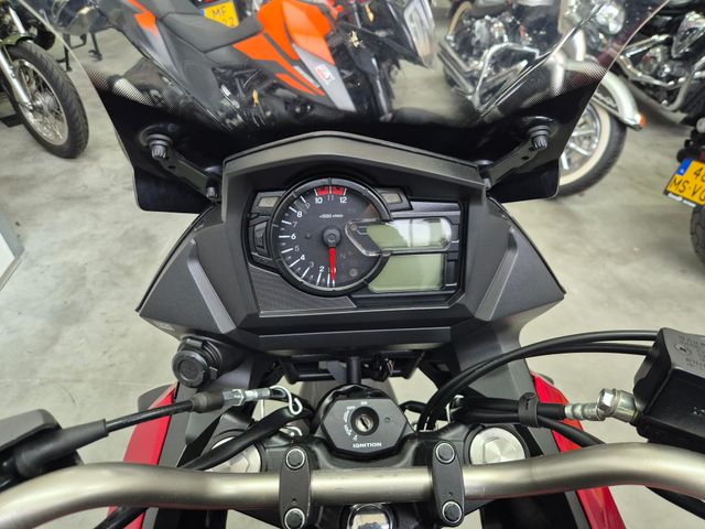 suzuki - v-strom-650-a-touring