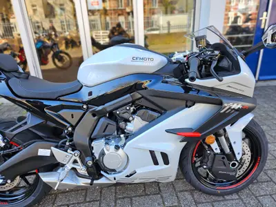 CFMOTO 675 SR-R – foto 3