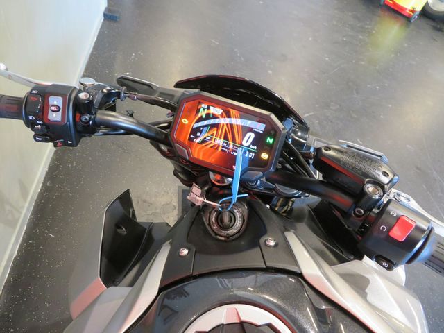 kawasaki - z900