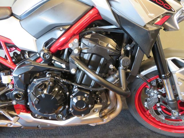 kawasaki - z900