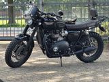 TRIUMPH BONNEVILLE T 120 BLACK