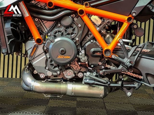 ktm - 1290-super-duke-r
