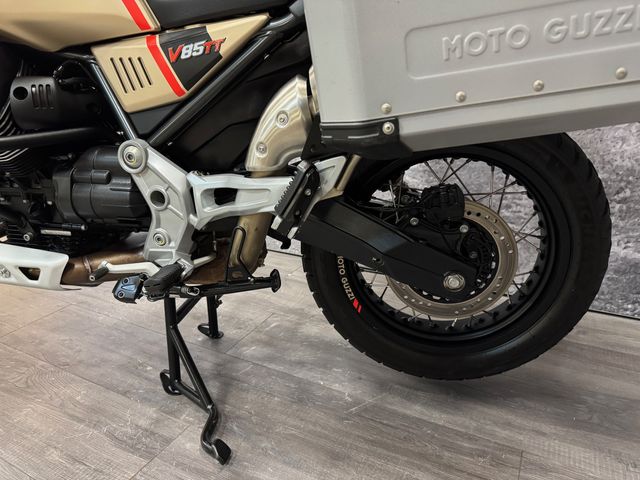 moto-guzzi - v-85-tt-travel
