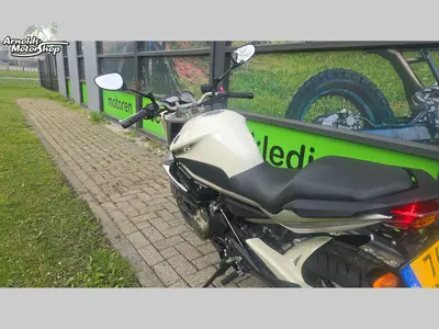 YAMAHA XJ 6 ABS – foto 2