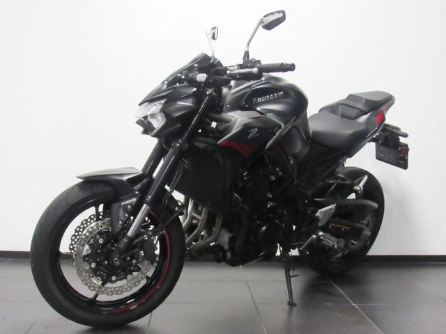 kawasaki - z900