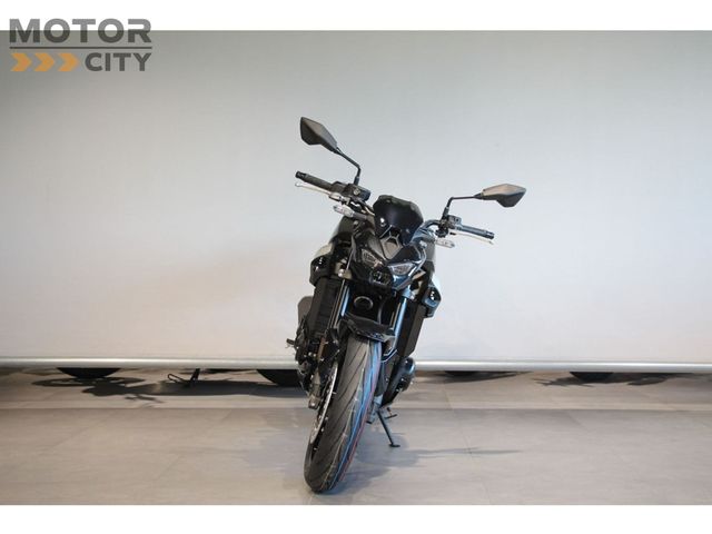 kawasaki - z900