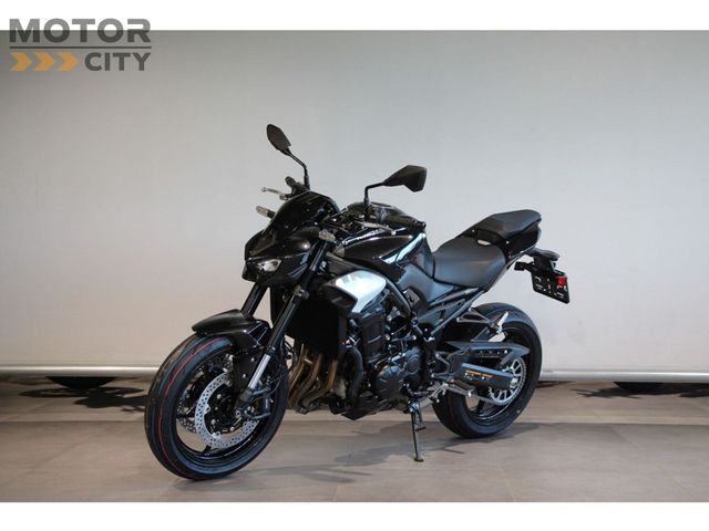 kawasaki - z900