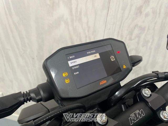 ktm - 890-duke-l
